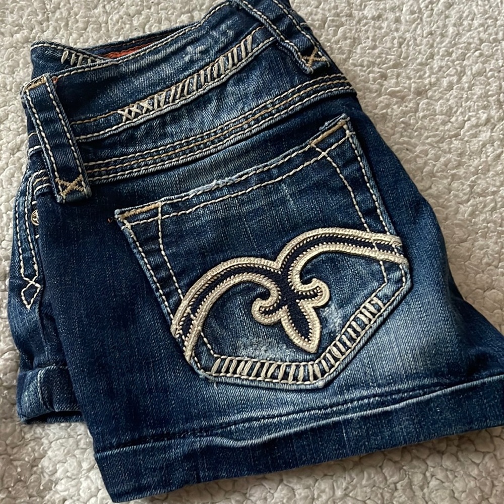 Short shorts